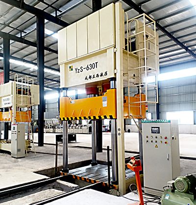 四川達(dá)州客戶定制的630噸四柱液壓機(jī)介紹技術(shù)參數(shù)電機(jī)和價(jià)格，由成都正西液壓機(jī)供應(yīng)，希望對(duì)選購中有所幫助