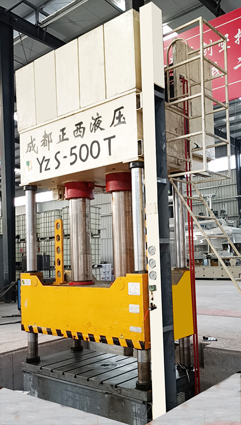 今天小編要分享的是500噸四柱液壓機(jī)再次被客戶復(fù)購，成功交貨的案例。